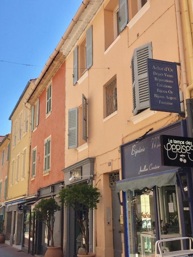 Superbe Studio Sur Le Port Et Rue Pietonne Санари-сюр-Мер Экстерьер фото