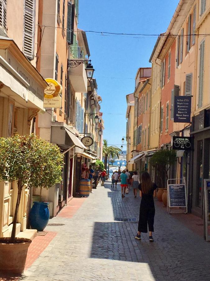 Superbe Studio Sur Le Port Et Rue Pietonne Санари-сюр-Мер Экстерьер фото